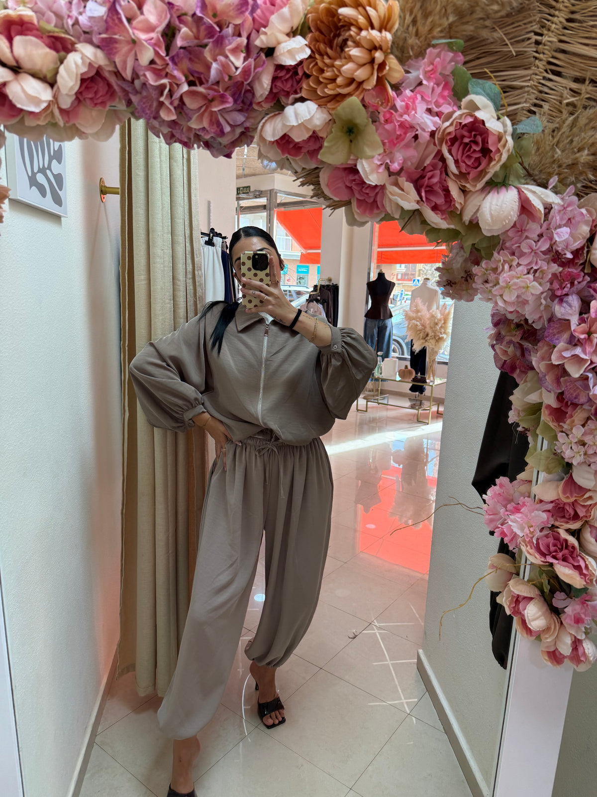 Conjunto Lara taupe